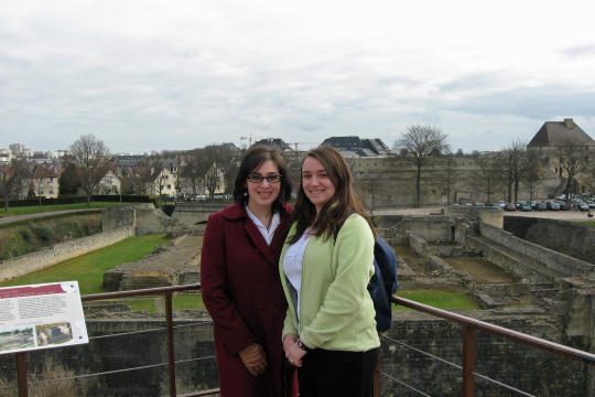 Chateau in Caen, artist rendering of dungeon in 1260